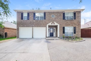 2817 Fenwick St Grand Prairie, TX 75052